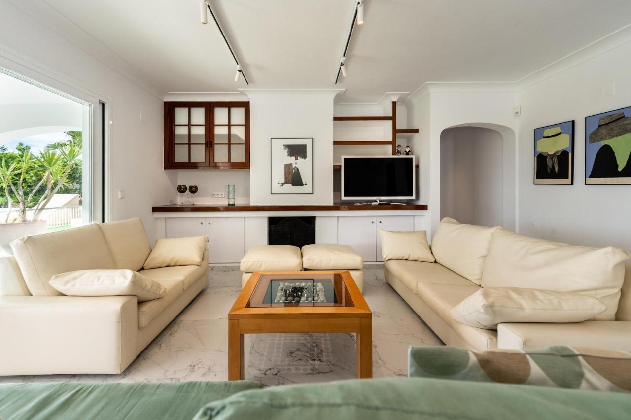 Villa Can Joan I - Fantastic Sunset Views And Family Friendly - San Antonio  Kültér fotó