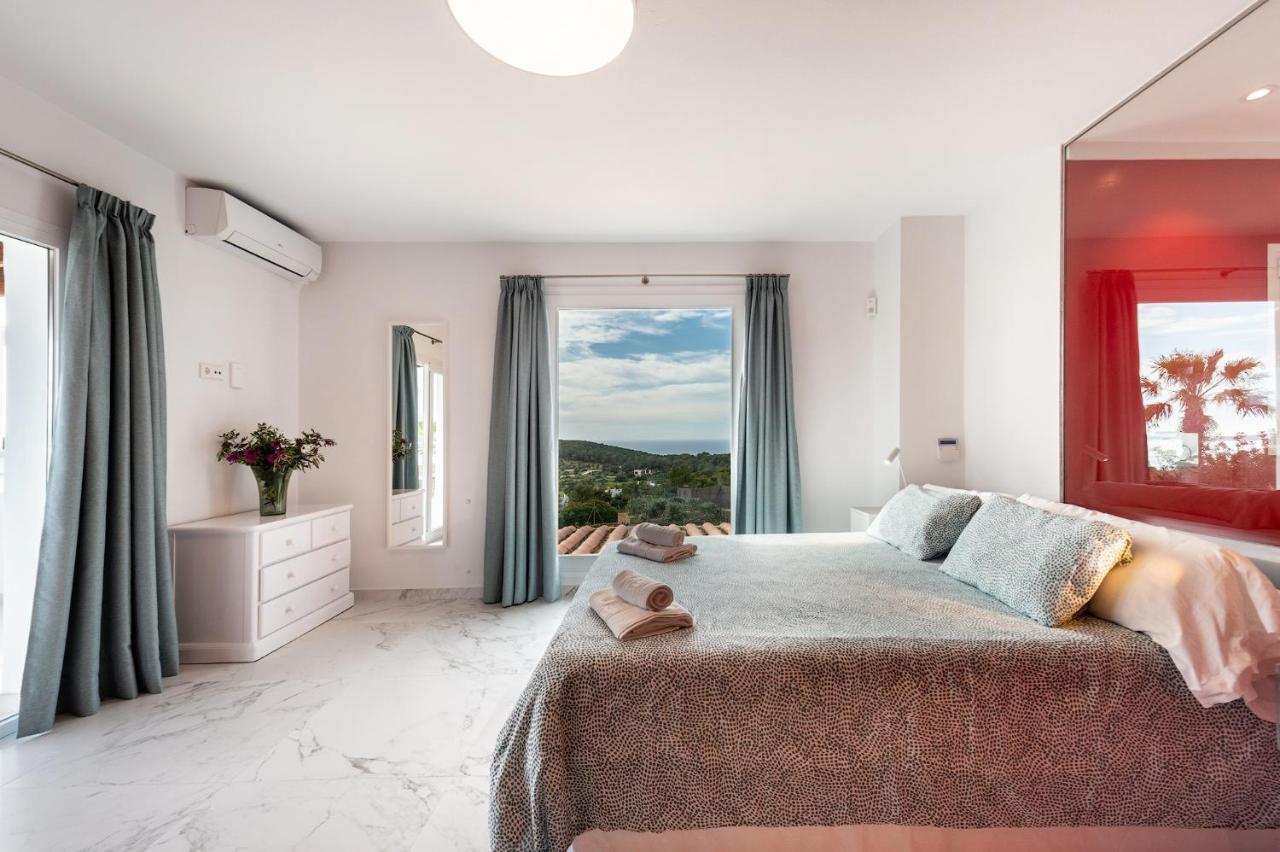 Villa Can Joan I - Fantastic Sunset Views And Family Friendly - San Antonio  Kültér fotó