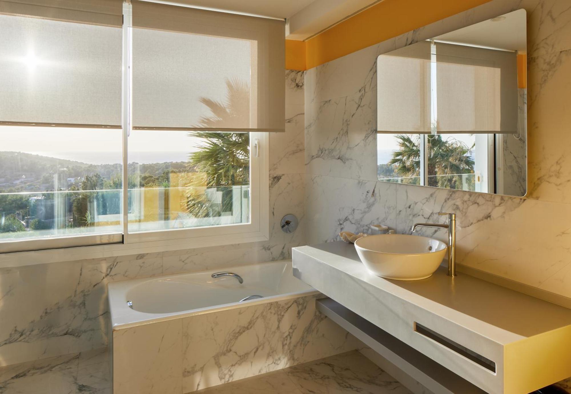 Villa Can Joan I - Fantastic Sunset Views And Family Friendly - San Antonio  Kültér fotó
